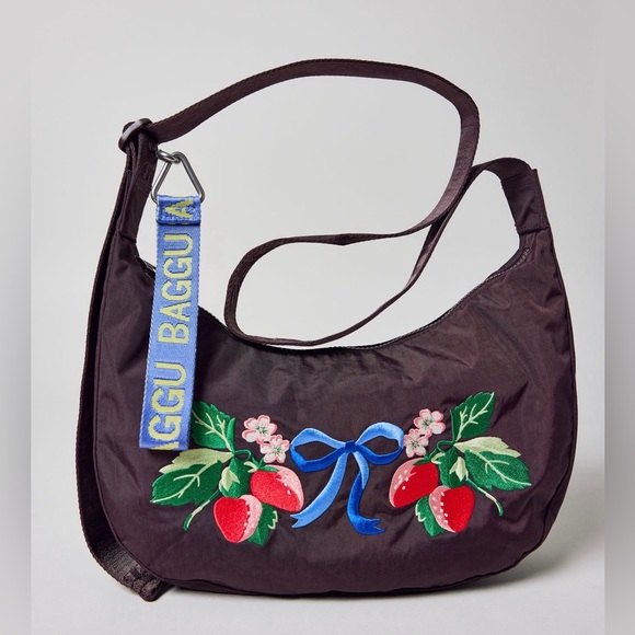 BAGGU Handbags - BAGGU Medium Nylon Crescent Embroidered Strawberry